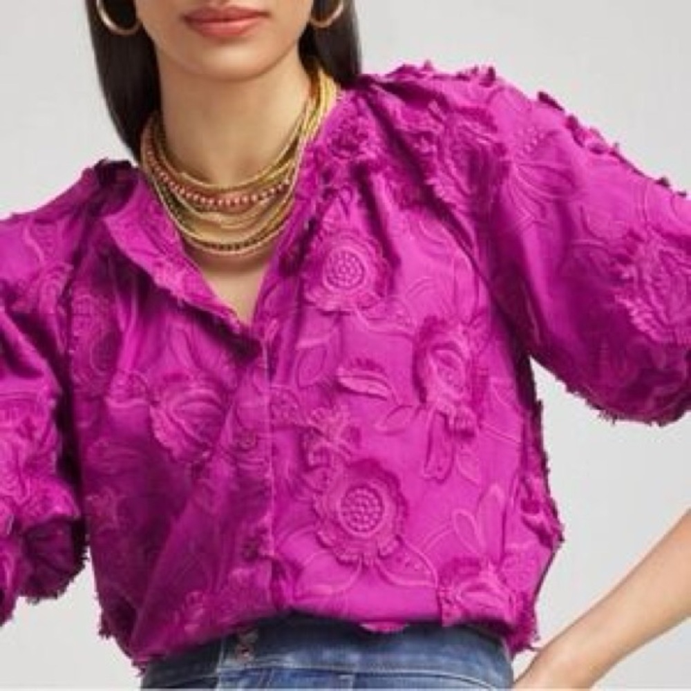 Chico’s Feathered Embroidery Puff Sleeve Blouse 100% Cotton P2P 20.5 in.
